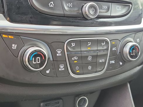 Used 2020 Chevrolet Traverse Premier w/ LPO, Floor Liner Package FWD image 31