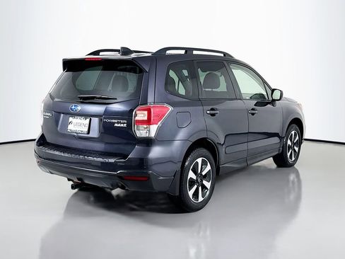 Used 2017 Subaru Forester 2.5i Premium AWD/4WD image 4
