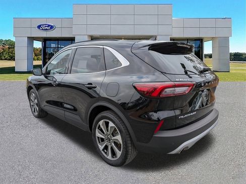 Certified 2025 Ford Escape Platinum image 6