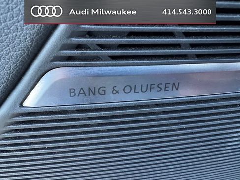 Used 2020 Audi Q8 Premium Plus w/ Premium Plus Package AWD/4WD image 9