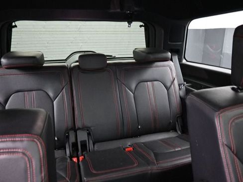 Used 2022 Ford Expedition Limited AWD/4WD image 16