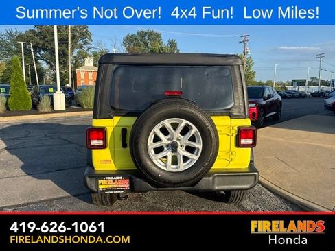 Used 2023 Jeep Wrangler Sport AWD/4WD image 4