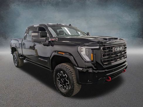 Used 2025 GMC Sierra 2500 AT4X AWD/4WD image 3