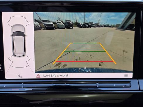 New 2026 Volkswagen Atlas SE image 11