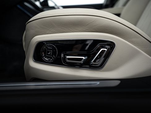 New 2025 Audi A8 L 3.0T image 16