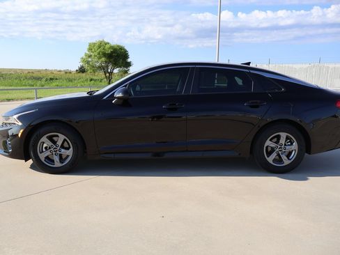 Used 2023 Kia K5 LXS FWD image 2