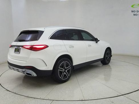 Used 2025 Mercedes-Benz GLC 300 4MATIC image 64