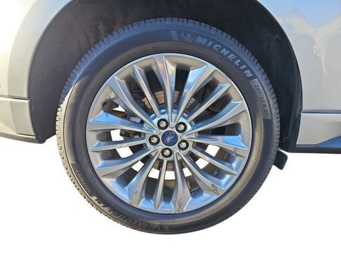 Used 2020 Ford Edge Titanium w/ Equipment Group 301A image 9