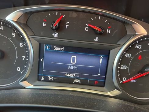 Used 2024 GMC Terrain SLE w/ Elevation Edition image 12