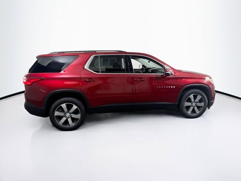 Used 2019 Chevrolet Traverse LT w/ LT Premium Package AWD/4WD image 4