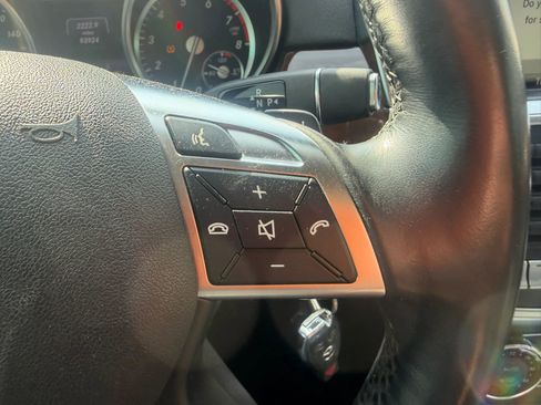 Used 2015 Mercedes-Benz GL 550 4MATIC image 14