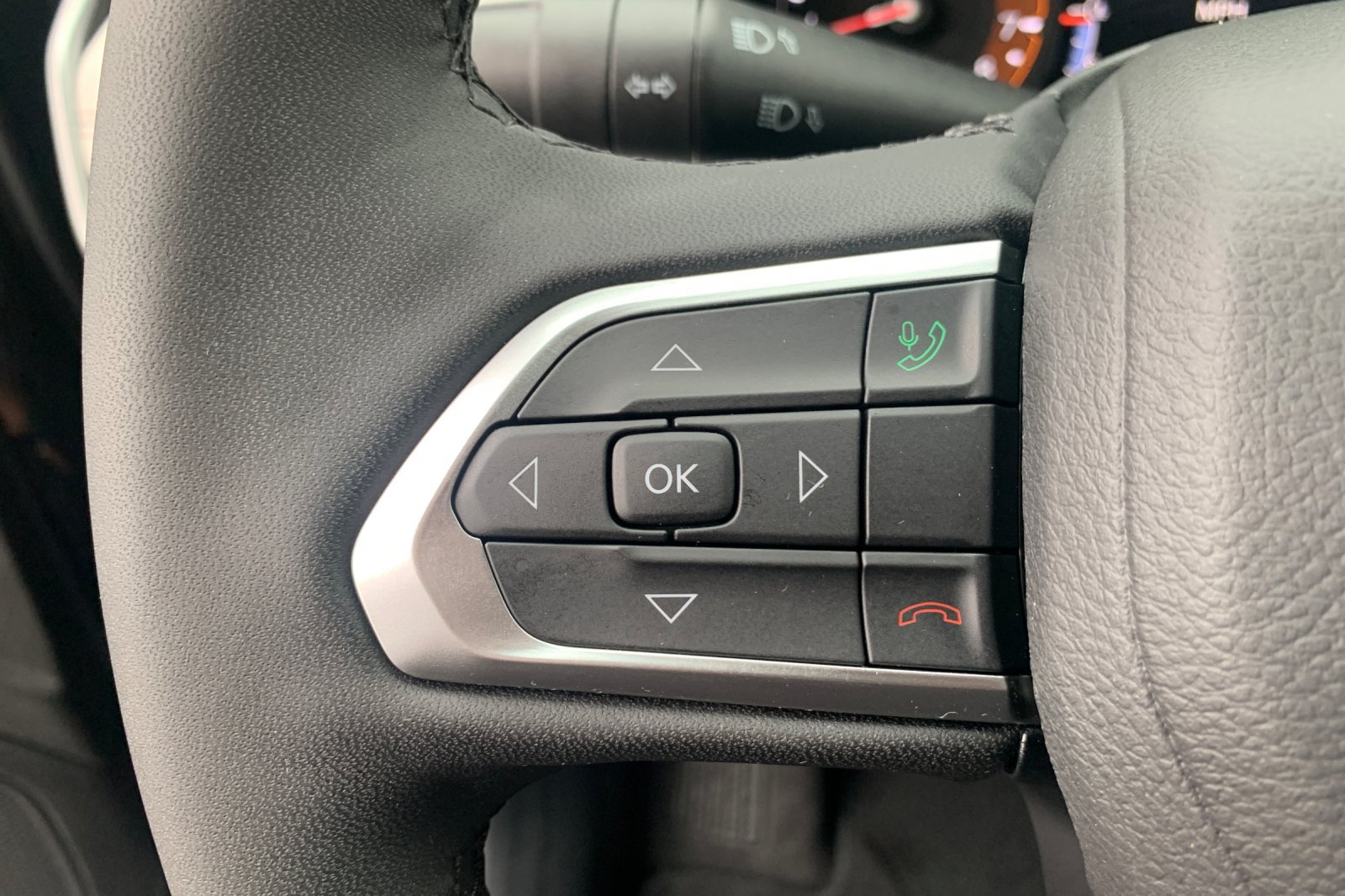 Used 2025 Jeep Compass Limited AWD/4WD image 29