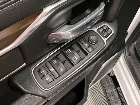 Used 2024 RAM 2500 Laramie AWD/4WD image 40