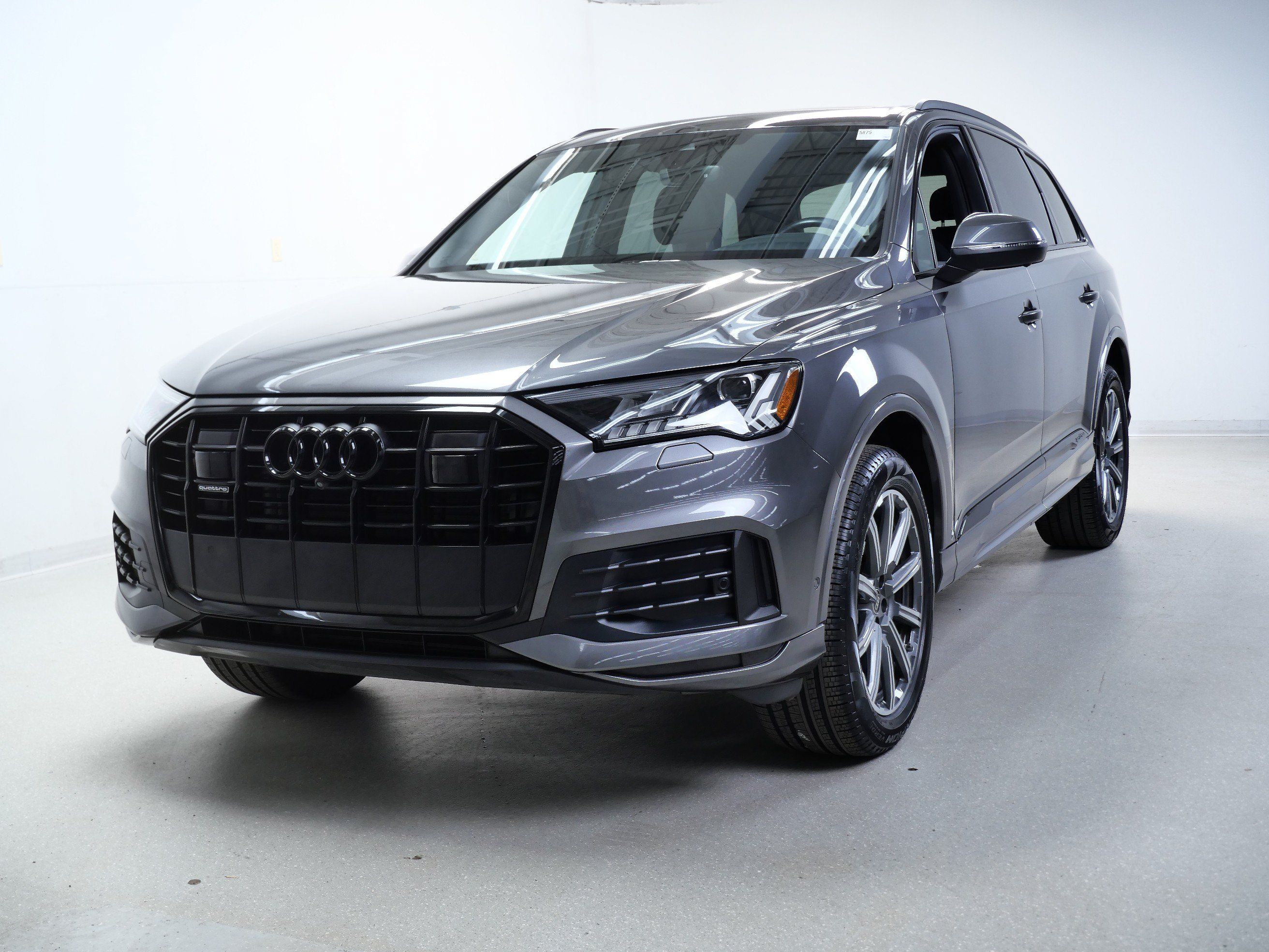 Used 2023 Audi Q7 2.0T Premium Plus w/ Premium Plus Package AWD/4WD image 12