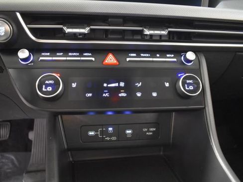 Used 2025 Hyundai Sonata SEL FWD image 24