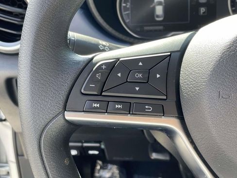 Used 2025 Nissan Versa SV w/ Trunk Package image 19