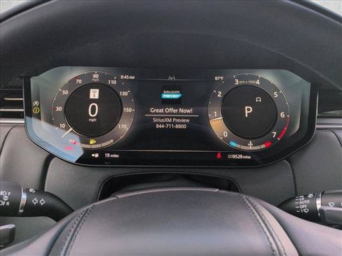 Used 2025 Land Rover Range Rover SE AWD/4WD image 10