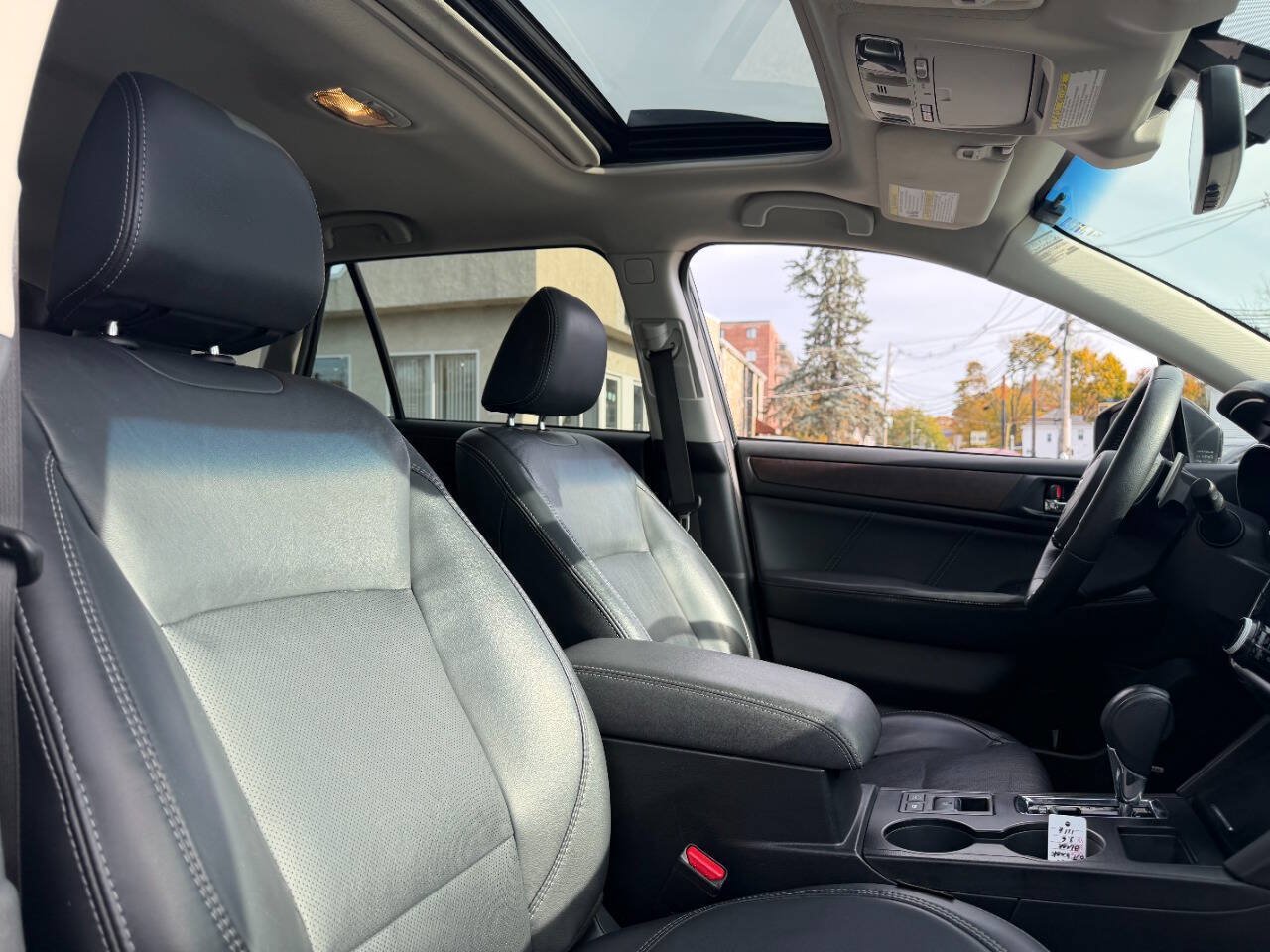 Used 2019 Subaru Outback 3.6R Limited AWD/4WD image 32