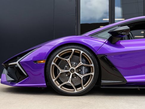 Used 2026 Lamborghini Revuelto AWD/4WD image 12