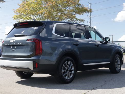 Used 2024 Kia Telluride LX image 6