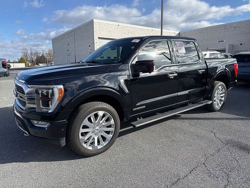 Used 2023 Ford F150 Limited image 2