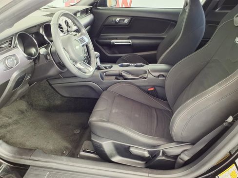 Used 2017 Ford Mustang GT w/ Black Accent Package RWD image 12