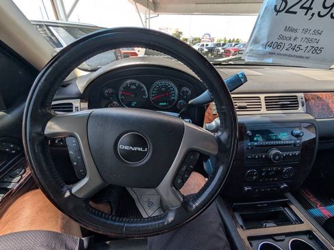 Used 2012 GMC Sierra 2500 Denali w/ Suspension Package, Off-Road AWD/4WD image 11