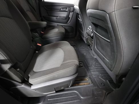 Used 2015 Chevrolet Traverse LT w/ Style and Technology Package image 22