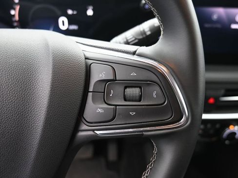 Used 2025 Buick Encore GX Preferred AWD/4WD image 16