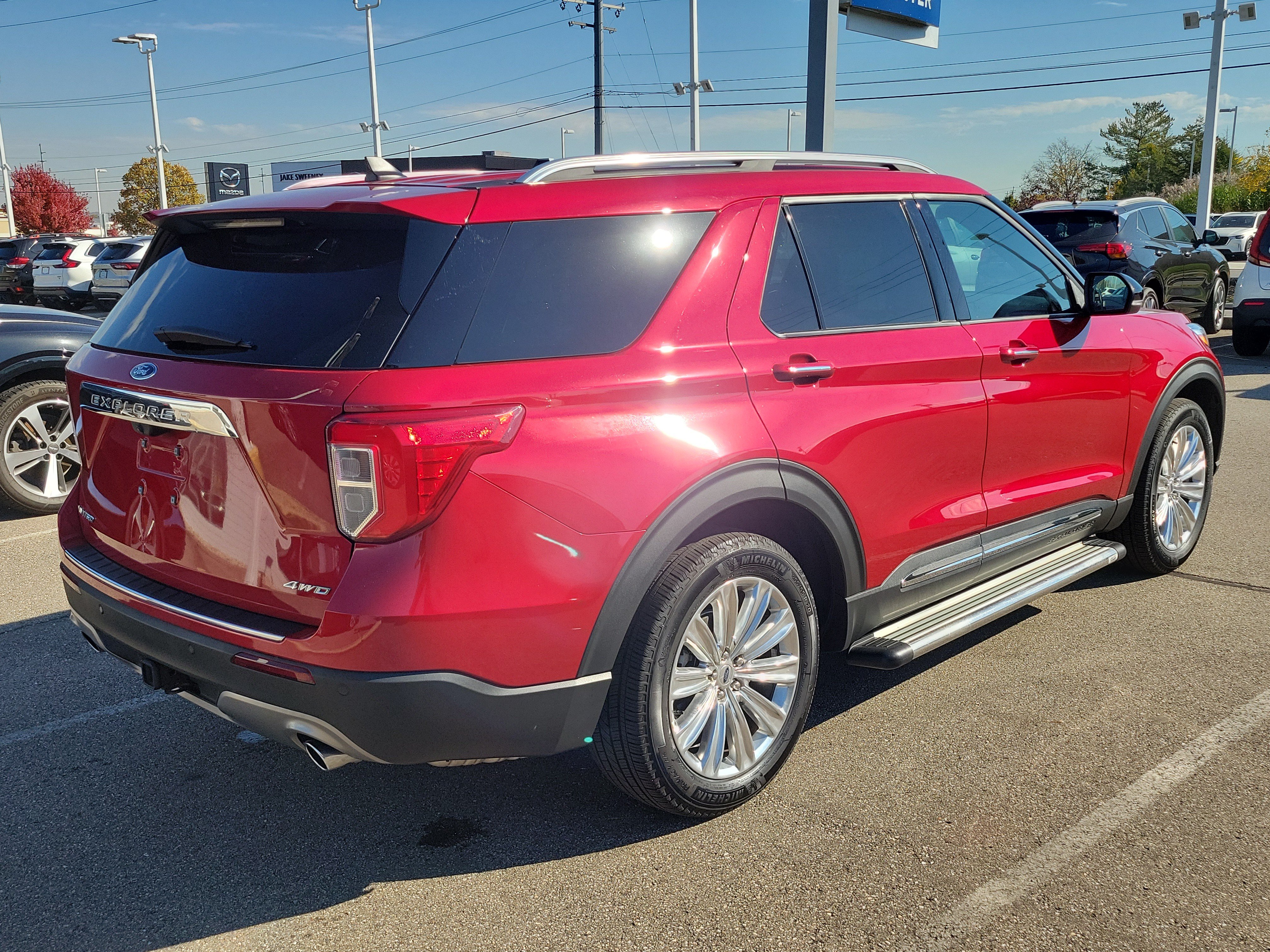 Used 2023 Ford Explorer Limited w/ Limited Technology Package AWD/4WD image 3