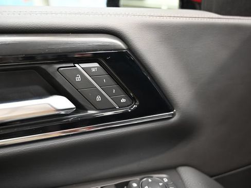 New 2026 GMC Yukon XL Denali w/ Sun & Power Step Package AWD/4WD image 31
