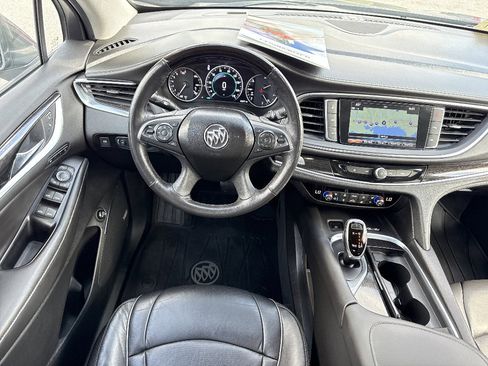 Used 2019 Buick Enclave Avenir w/ Avenir Technology Package AWD/4WD image 13