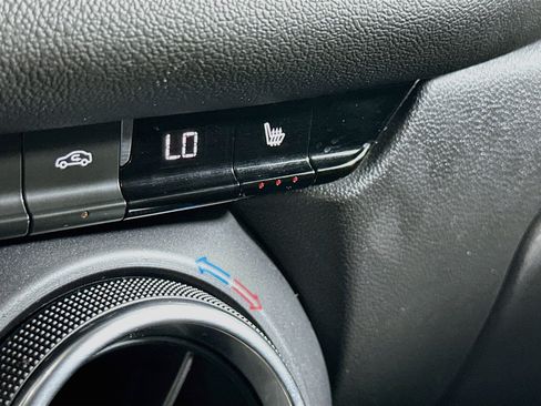 Used 2025 Chevrolet Blazer LT FWD image 25