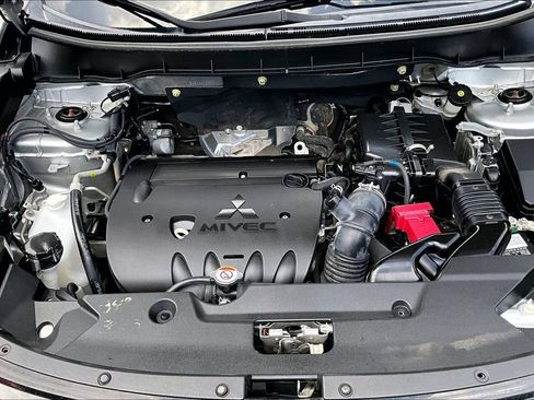 Used 2020 Mitsubishi Outlander Sport SE AWD/4WD image 28