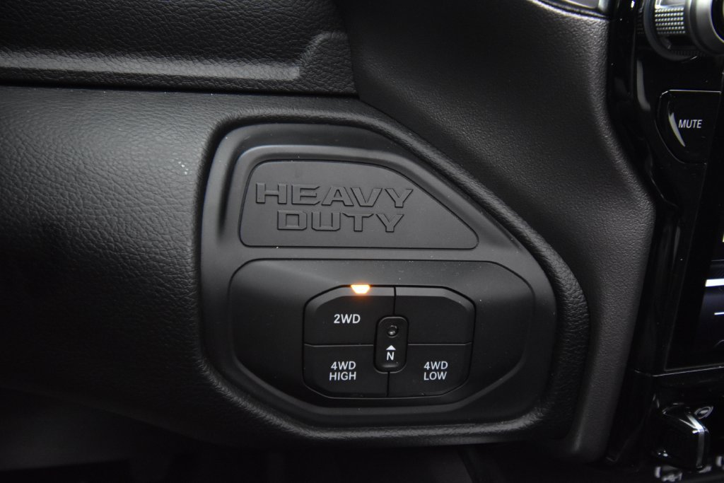 New 2026 RAM 3500 Laramie AWD/4WD image 31