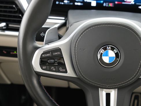 Used 2025 BMW X5 M60i AWD/4WD image 11