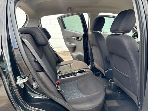 Used 2022 Chevrolet Spark LT FWD image 9