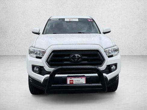 Certified 2021 Toyota Tacoma SR5 AWD/4WD image 2