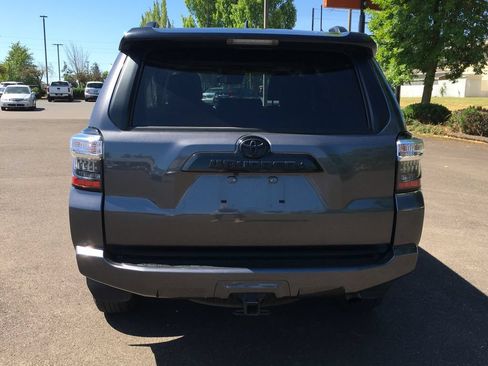 Used 2020 Toyota 4Runner Venture w/ Moonroof Package AWD/4WD image 5