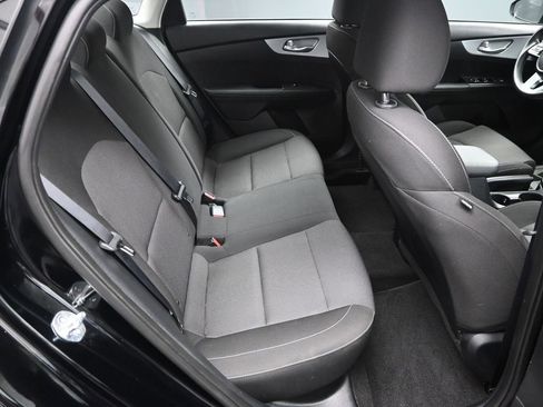 Certified 2024 Kia Forte LXS w/ LXS Technology Package FWD image 32