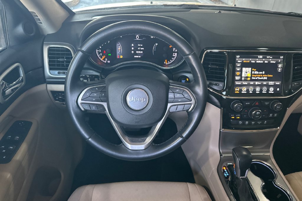 Used 2022 Jeep Grand Cherokee Laredo E RWD image 14