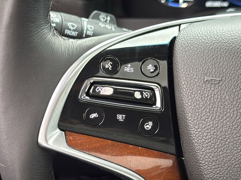 Used 2018 Cadillac Escalade Luxury image 16