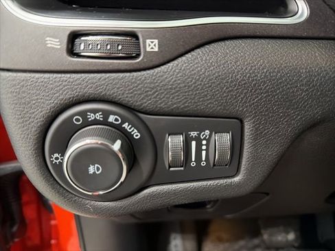 Used 2021 Jeep Cherokee Trailhawk w/ Sun, Sound & Nav Group image 17