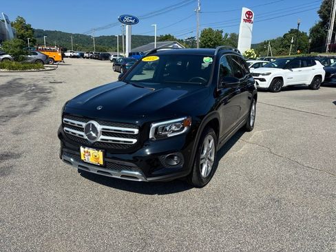 Used 2022 Mercedes-Benz GLB 250 4MATIC image 3