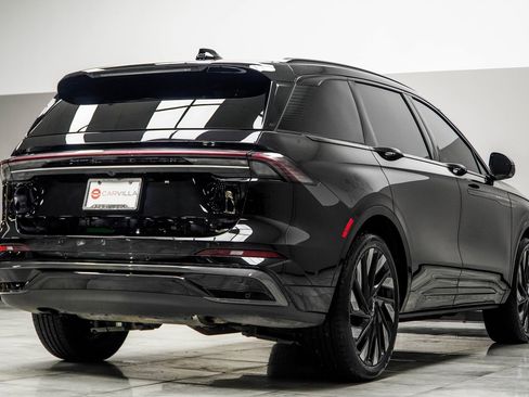 Used 2024 Lincoln Nautilus Reserve w/ Equipment Group 202A image 13