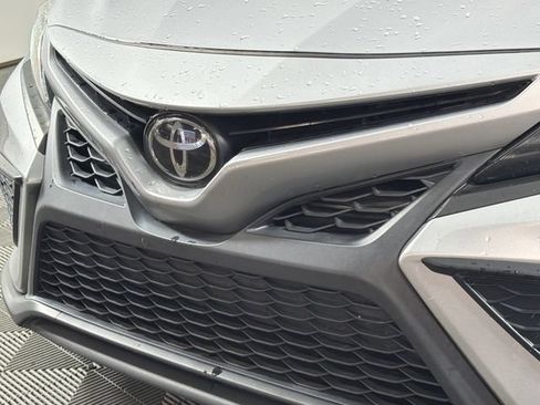 Used 2022 Toyota Camry SE FWD image 28