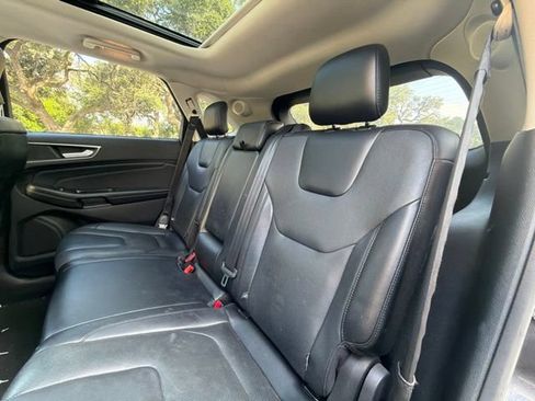 Used 2017 Ford Edge Titanium w/ Equipment Group 301A FWD image 13