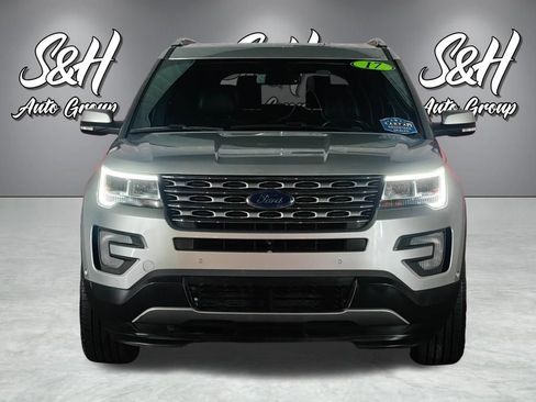 Used 2017 Ford Explorer Limited w/ Equipment Group 301A AWD/4WD image 26