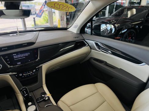 Used 2022 Cadillac XT6 Premium Luxury w/ Technology Package AWD/4WD image 51