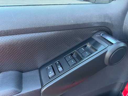 Used 2010 Ford Explorer Sport Trac Limited image 27